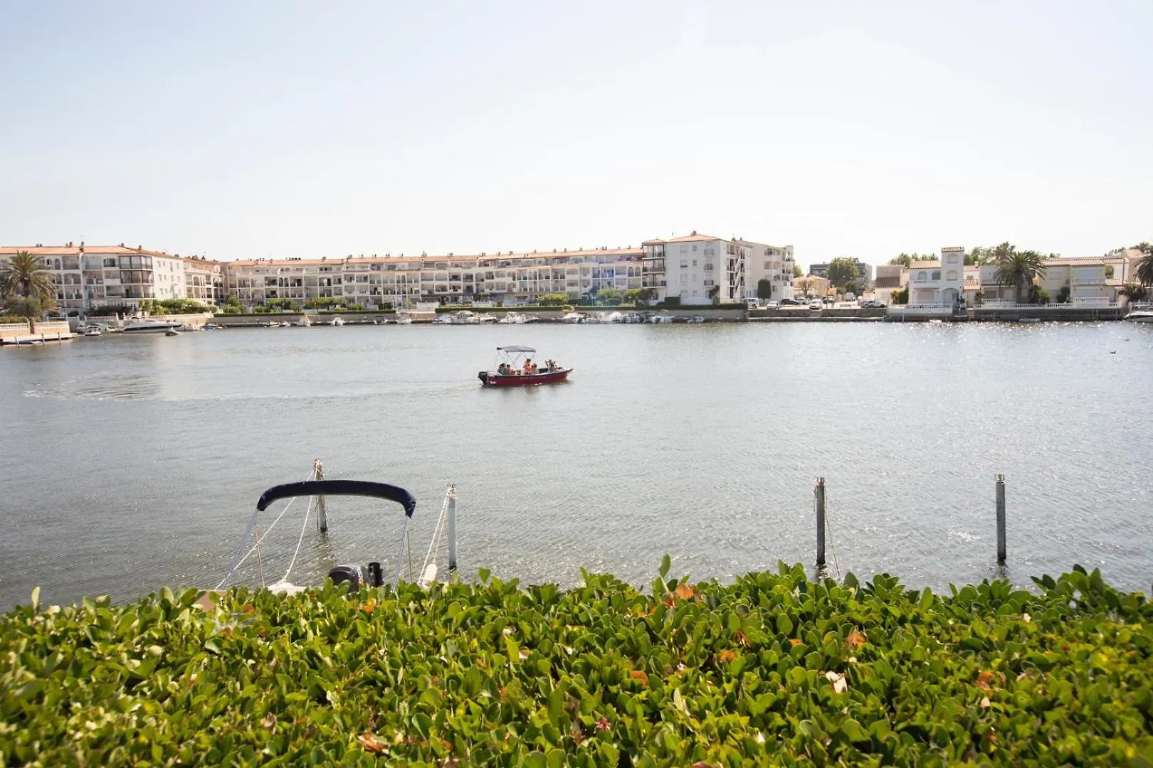 Lägenhet 1014 Apartamento Al Lago San Maurici 1 Habitacion Y Piscina By Homeselectspain Empuriabrava
